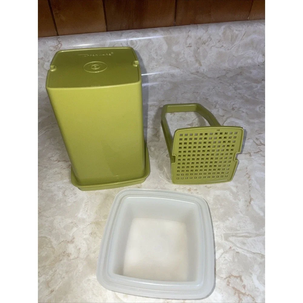 vintage‎ tupperware pickle keeper